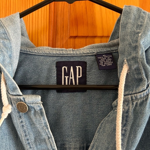 Vintage GAP Chambray Denim Button Down Hoodie - Picture 2 of 3